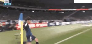 1760443689994029670.gif 【友谊赛】两球领先遭逆转 巴西2比3不敌日本