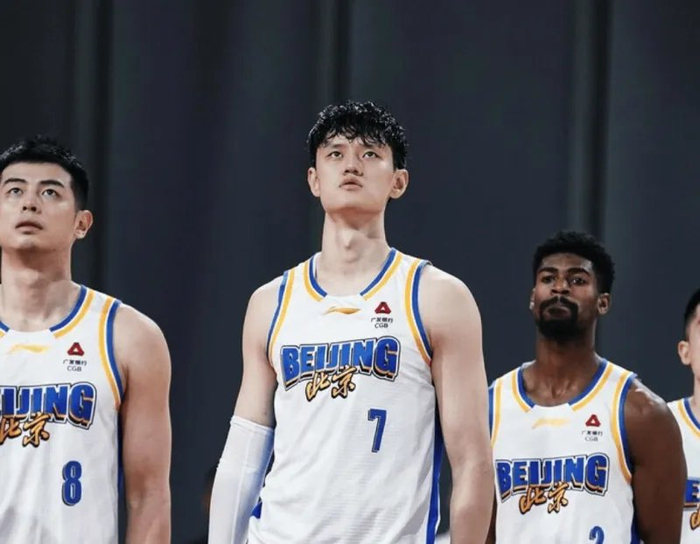 开云中国-曾凡博醒不了了？无持球+三分罚球效率低下，末节仍在持续犯错！|江苏男篮|许利民|陈盈骏|篮板|比赛_新浪体育_新浪新闻