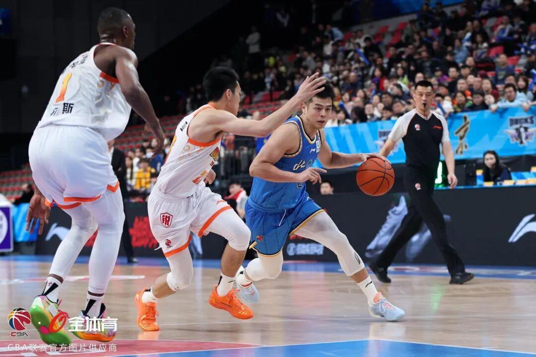 开云平台-北京89-85险胜江苏