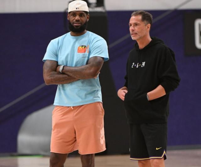 开云官网-湖人今夏将全力续约“东詹” 佩林卡承诺配置新中锋