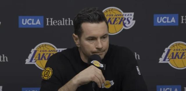 1736852559866015513.png 开云平台-雷迪克:我们的防守很糟糕 感觉内线根本没人