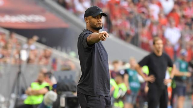 1725249451145044673.jpeg 开云入口-穆勒的“纪录秀”和孔帕尼的“整活秀”,被裁判抢了戏