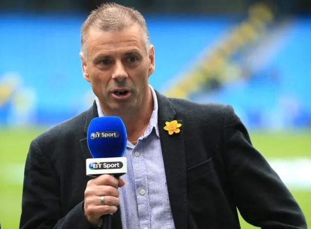 1725183419033035293.jpg 开云入口-赖斯究竟该不该被罚下?前名哨们也各说各理