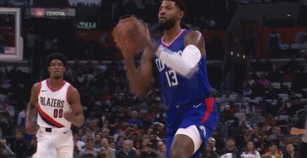 1698309856441013410.gif 开云中国-4次飞扣 13助攻 在场净胜30分!400万的韦少他活了