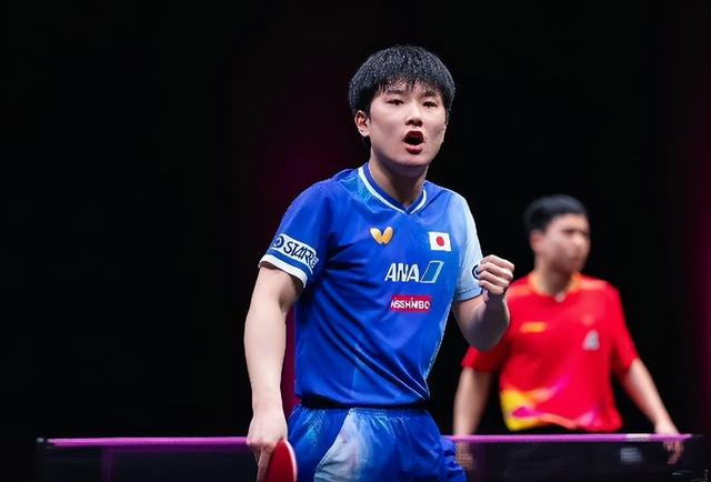 国乒男单连吃败仗！张本智和3-1胜神经刀，再破防线晋级冠军赛8强|周启豪|向鹏|樊振东|马龙|世乒赛_新浪体育_新浪新闻