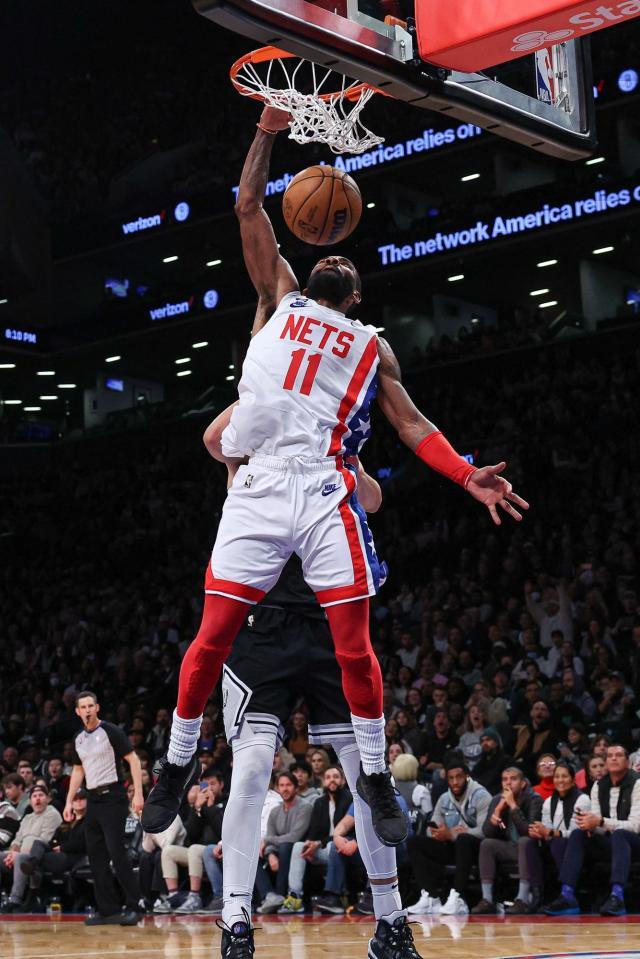 开云中国-欧文炸裂一扣点亮布鲁克林 篮网12连胜继续狂奔