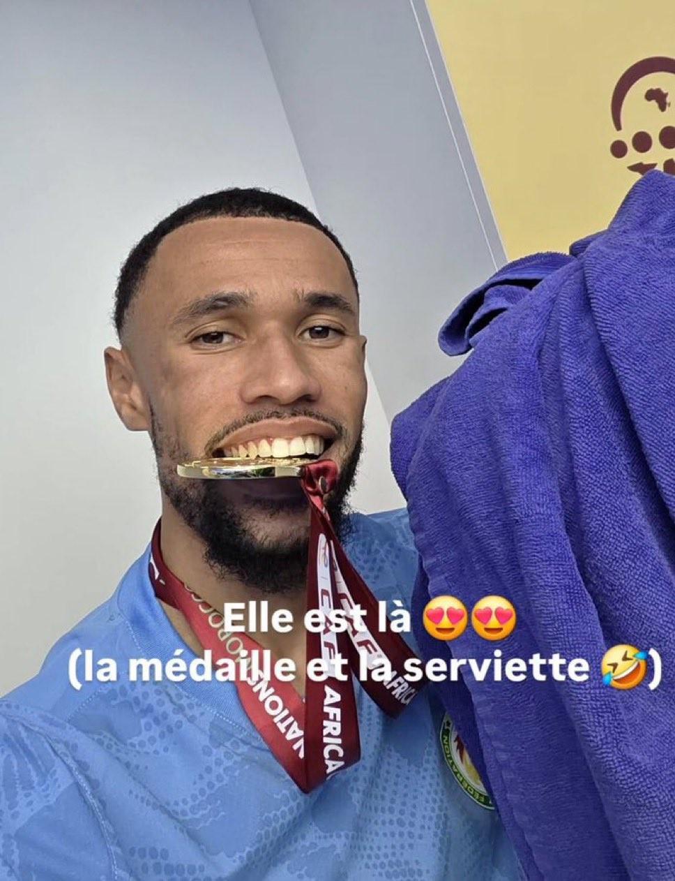 开云平台-塞内加尔总理接见球队时打趣替补门将:你毛巾呢?