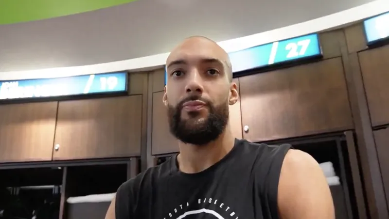 开云中国-戈贝尔:拼劲和专注度是防守的核心,这两点本就至关重要