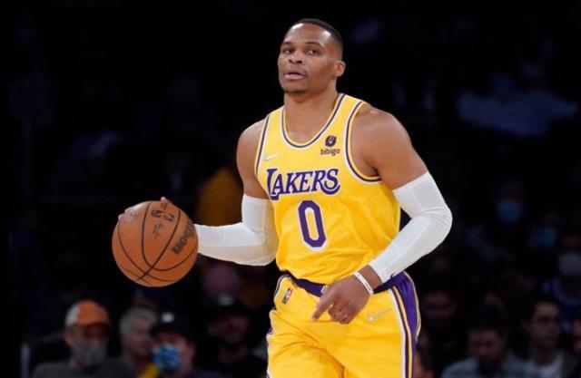 开云登录-韦少：赛季起起伏伏很正常 我们的目标仍是总冠军