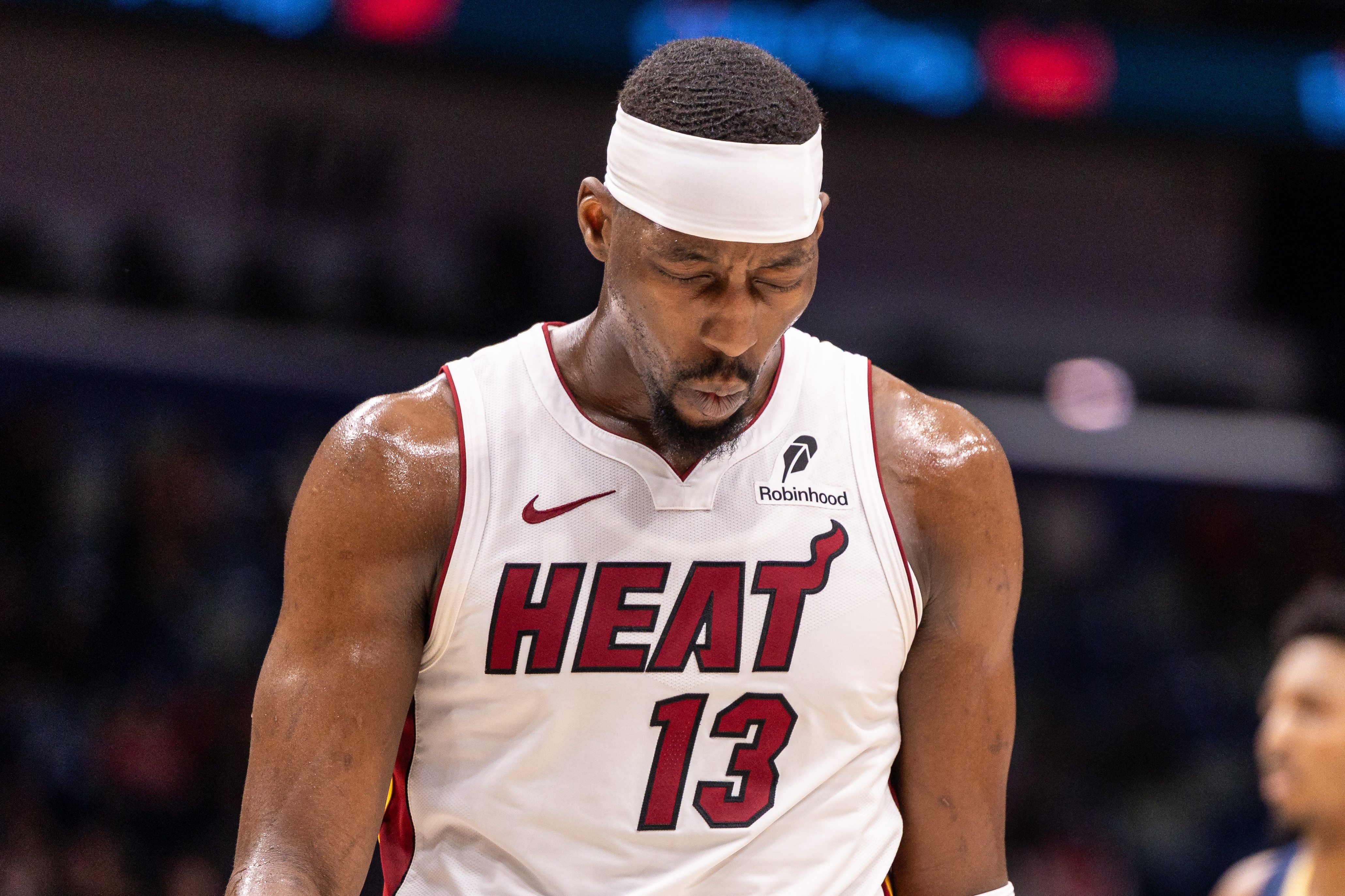 开云入口-文胖谈科密对阿德巴约生气:有多少人记得科比81分那场罚多少球?