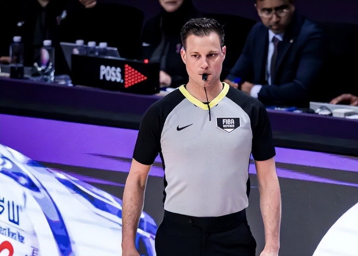 引公愤!国际篮联向中国男篮道歉啦!|中国篮球|FIBA|国际篮联篮球世界杯|赛事|裁判_新浪体育_新浪新闻