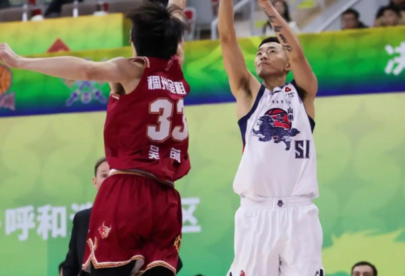 开云登录-13分逆转+压哨绝杀!山东男篮89-88胜浙江,昂首挺进俱乐部杯四强