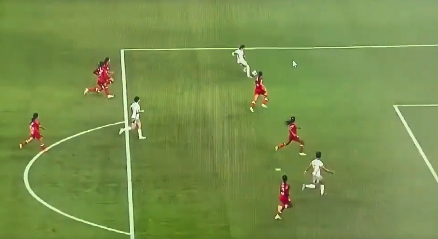 开云登录-亚足联尴尬!王霜进球被吹细节曝光,主裁判太业余