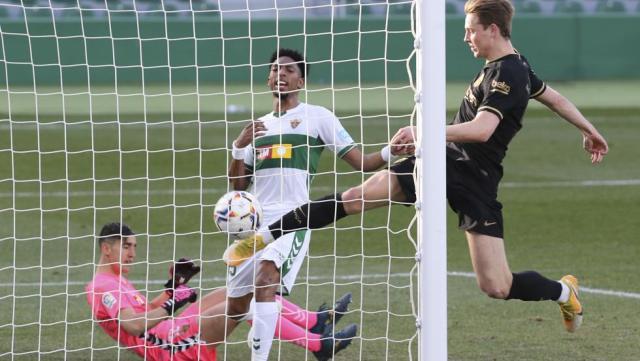 1611510585696082253.jpg 开云平台-疲惫巴萨客场5连胜,德容登贝莱已成球队新领袖