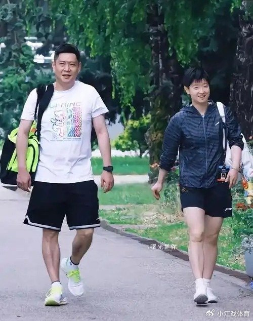 合作19个女单冠军,作为孙颖莎主管教练,邱贻可1年收入有多少?|体育局|国乒|奥运会|四川体育局|四川_新浪体育_新浪新闻