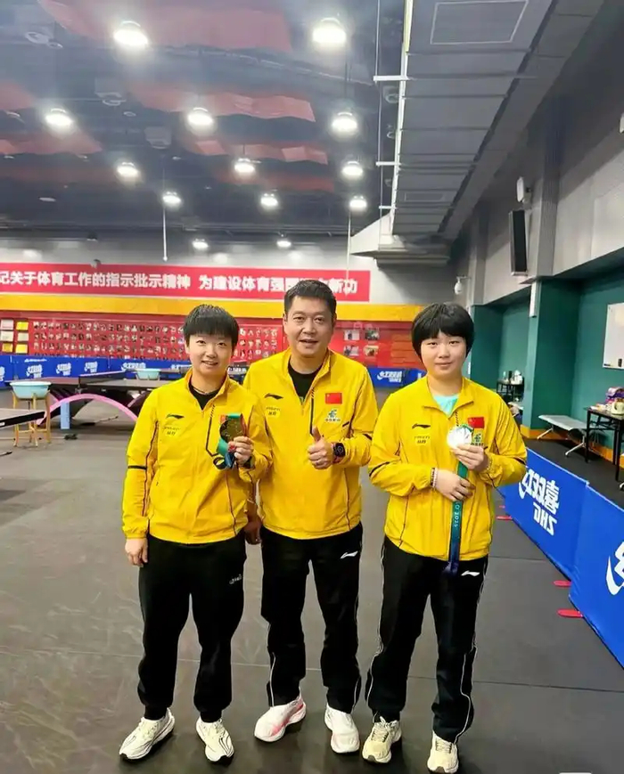 合作19个女单冠军,作为孙颖莎主管教练,邱贻可1年收入有多少?|体育局|国乒|奥运会|四川体育局|四川_新浪体育_新浪新闻